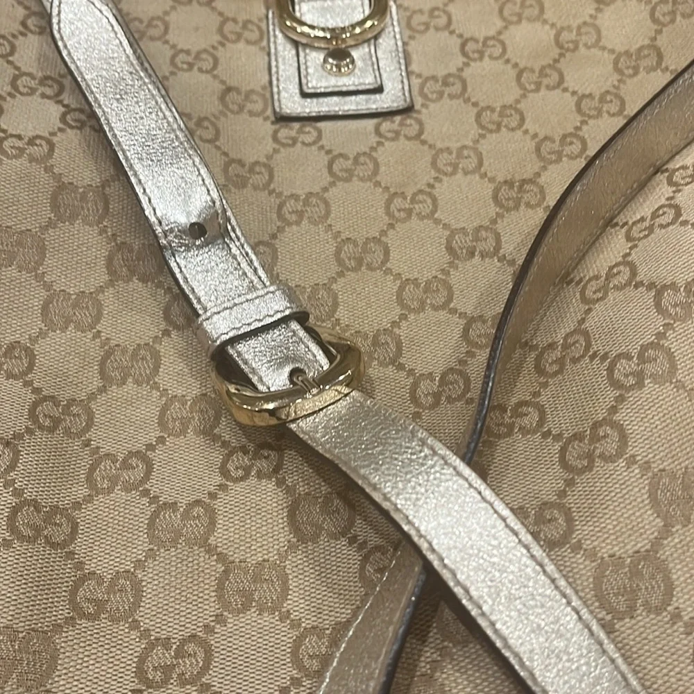 Gucci cross body/with metallic trim in champagne gold - Picture 3 of 16